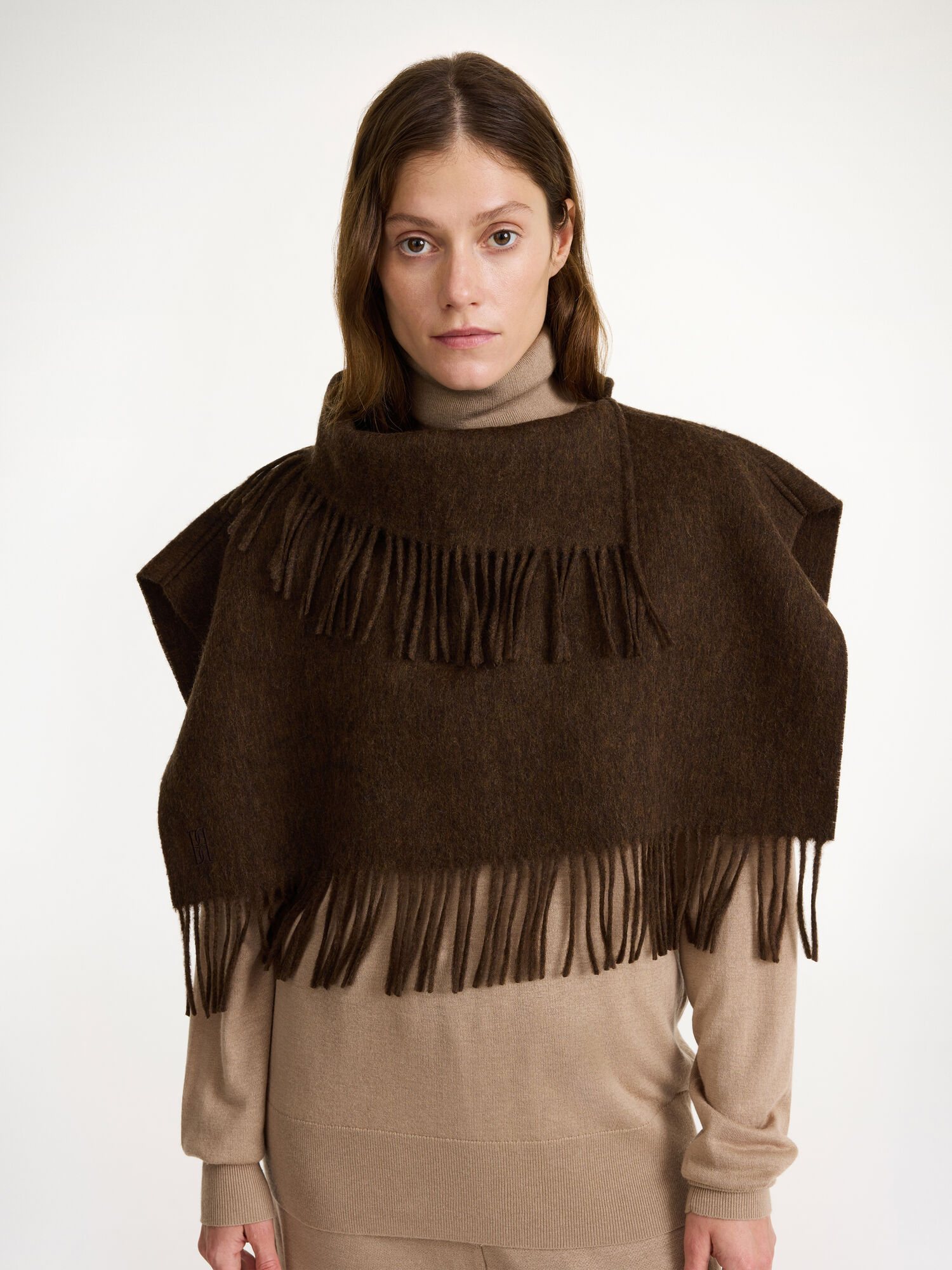 By Malene Birger Turtla Wool Fringe Bib Sjaals Shitake | NL_BB28017